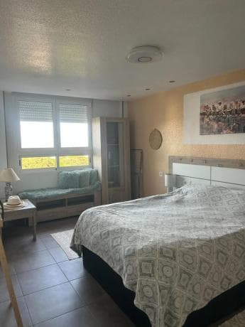 Piso en venta en Calle Guardamar, Torrevieja
photo 1
