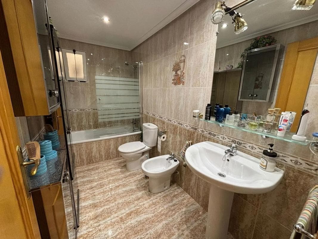 Venta de piso en Avenida Virgen del Carmen, Torrevieja
photo 4