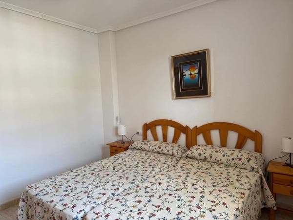 Piso en venta en Avenida de Soria, Torrevieja
thumbnail 1