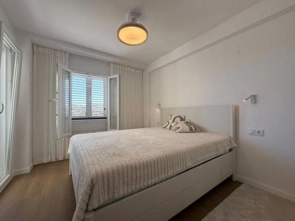 Piso en venta en Barrio Los Europeos, Torrevieja
thumbnail 1