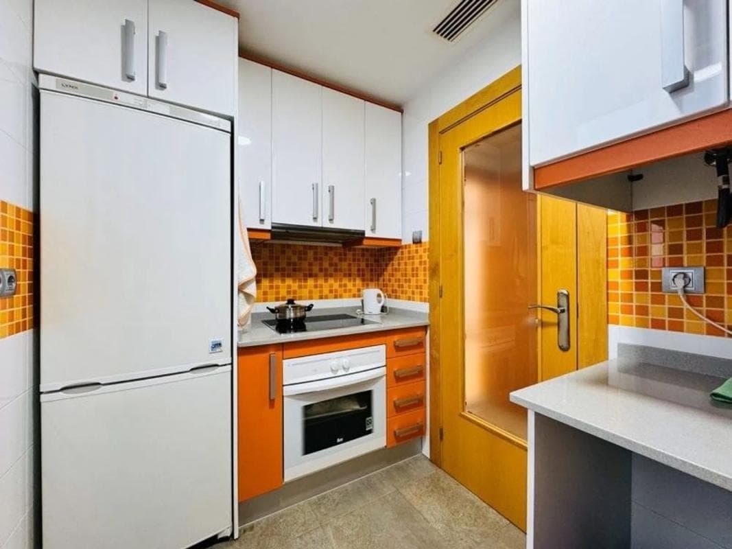 Venta de piso en Avenida del Mediterráneo, Torrevieja
photo 2