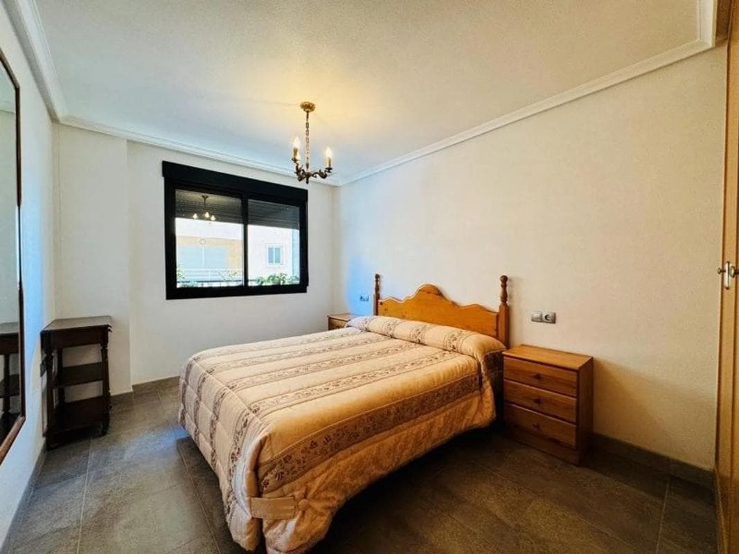 Venta de piso en Avenida del Mediterráneo, Torrevieja
photo 4