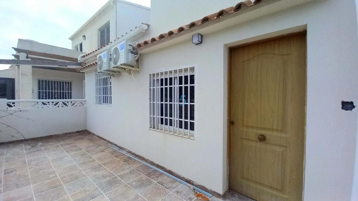 Venta de chalet independiente en Barrio La Siesta - El Salado - Torreta, Torrevieja
photo 2