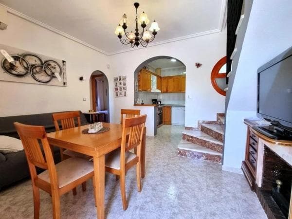 Chalet pareado en calle Peñalara photo 1