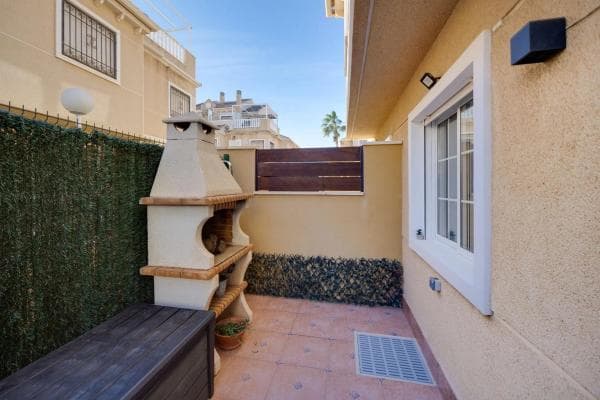 Piso en venta en Calle Perseo, 8, Torrevieja
photo 1