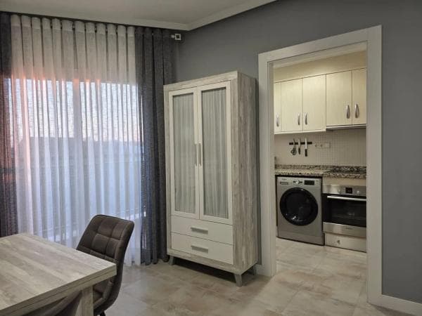 Mieszkanie na sprzedaż w Barrio Nueva Torrevieja, Torrevieja thumbnail 2