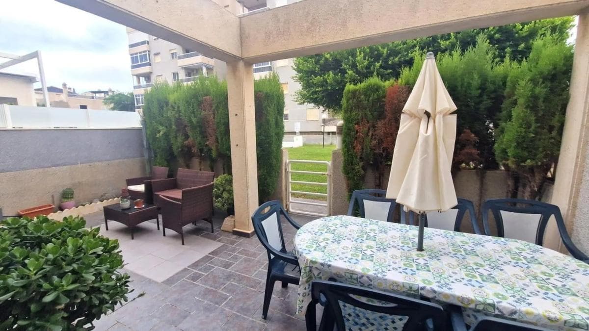 Venta de chalet adosado en Calle Talía , Torrevieja photo 5