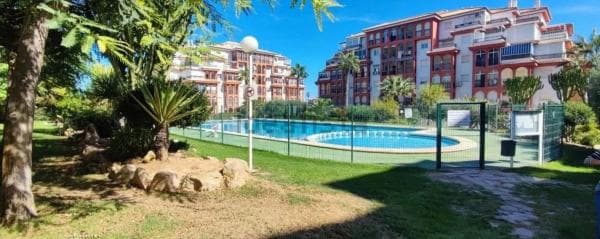 Piso en venta en Calle Helena, 5, Torrevieja
thumbnail 1