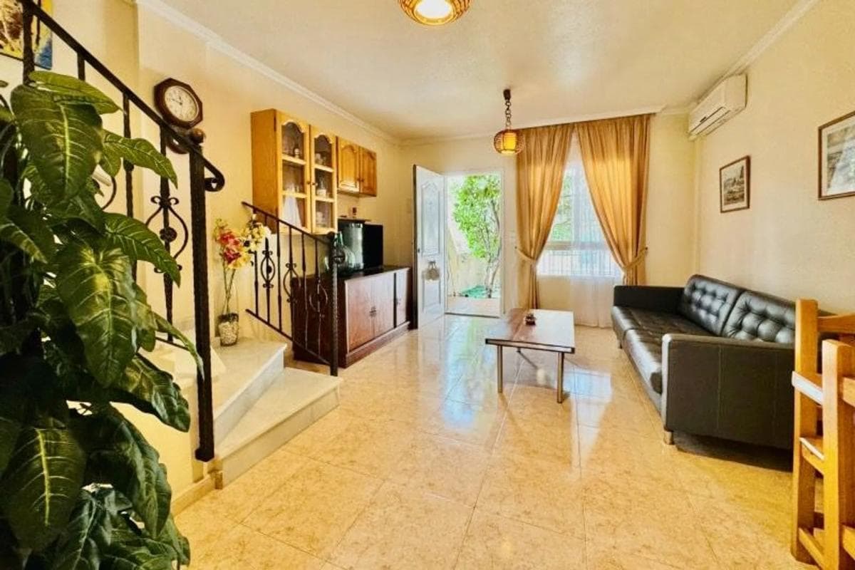Properties for sale and rent in Spain photo 5
