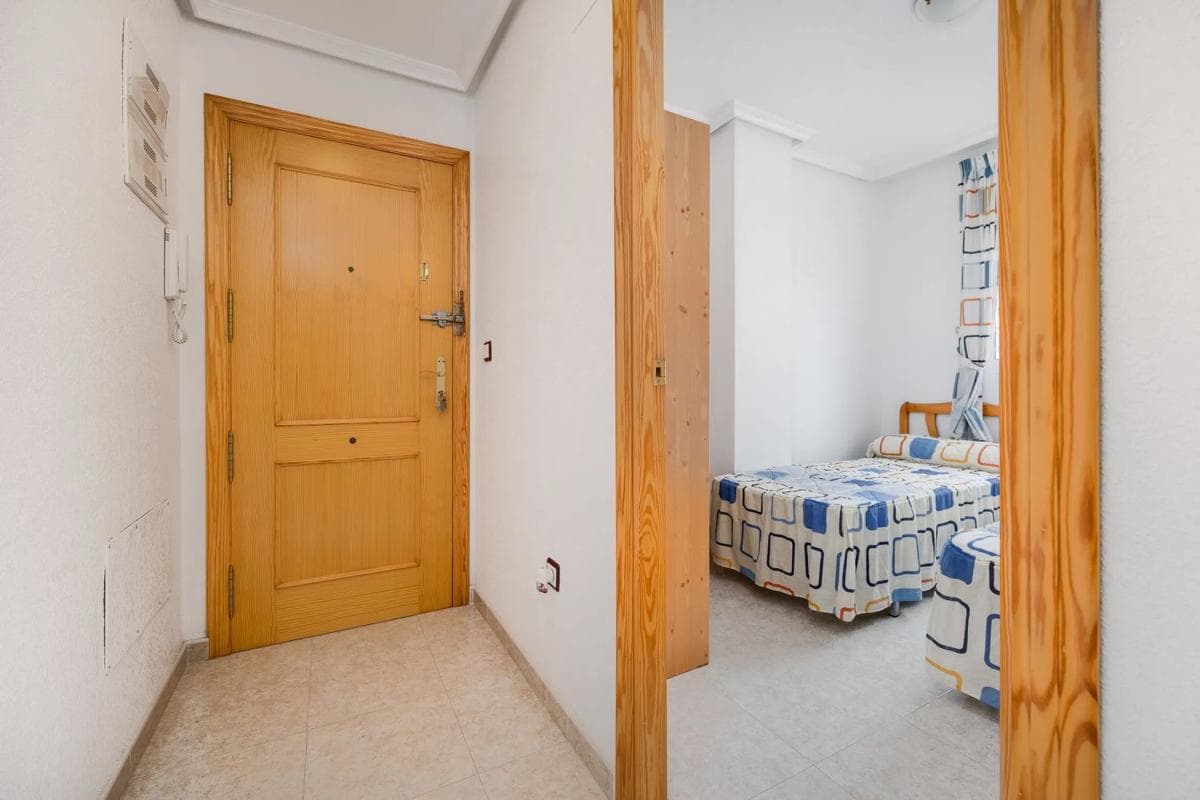 Venta de piso en Calle Ramon Freixa, 3, Torrevieja
photo 4
