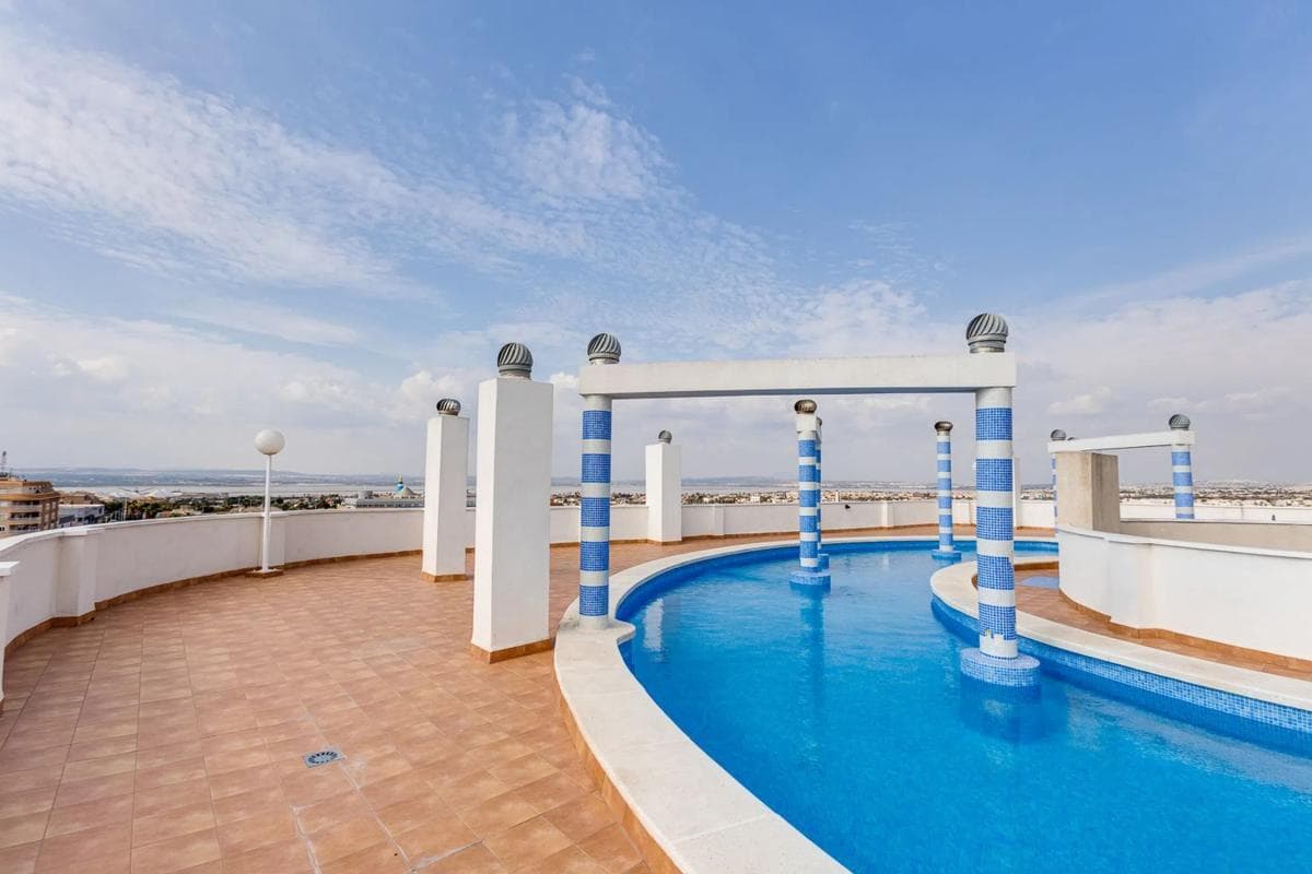 Venta de piso en CL CARITAS, 2, Torrevieja
photo 4
