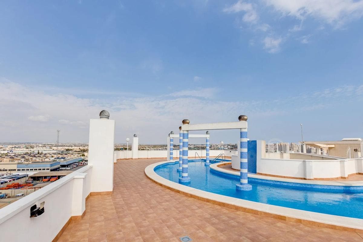 Venta de piso en CL CARITAS, 2, Torrevieja
photo 5