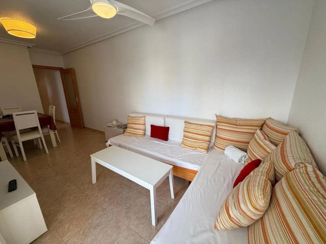 Venta de piso en Calle Matilde Peñaranda, 101, Torrevieja
photo 2