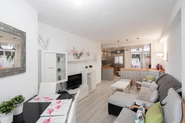 Piso en venta en Avenida Doctor Mariano Ruiz Canovas, Torrevieja
photo 1