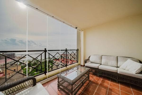 Piso en venta en Avenida Roentgen, Torrevieja
photo 1