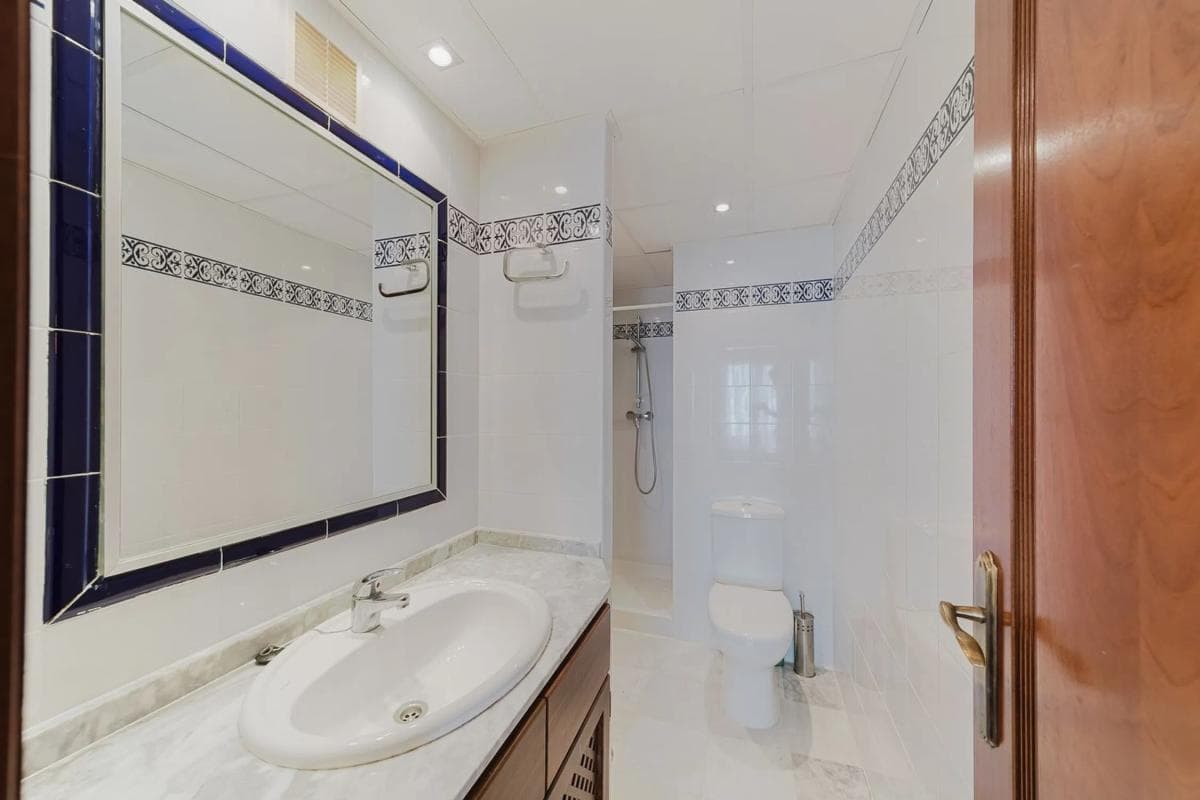 Venta de piso en Avenida Roentgen, Torrevieja
photo 2