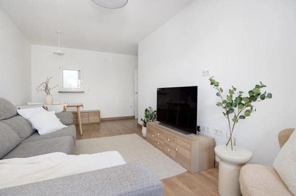 Piso en venta en Barrio Playa de los Locos, Torrevieja
photo 1