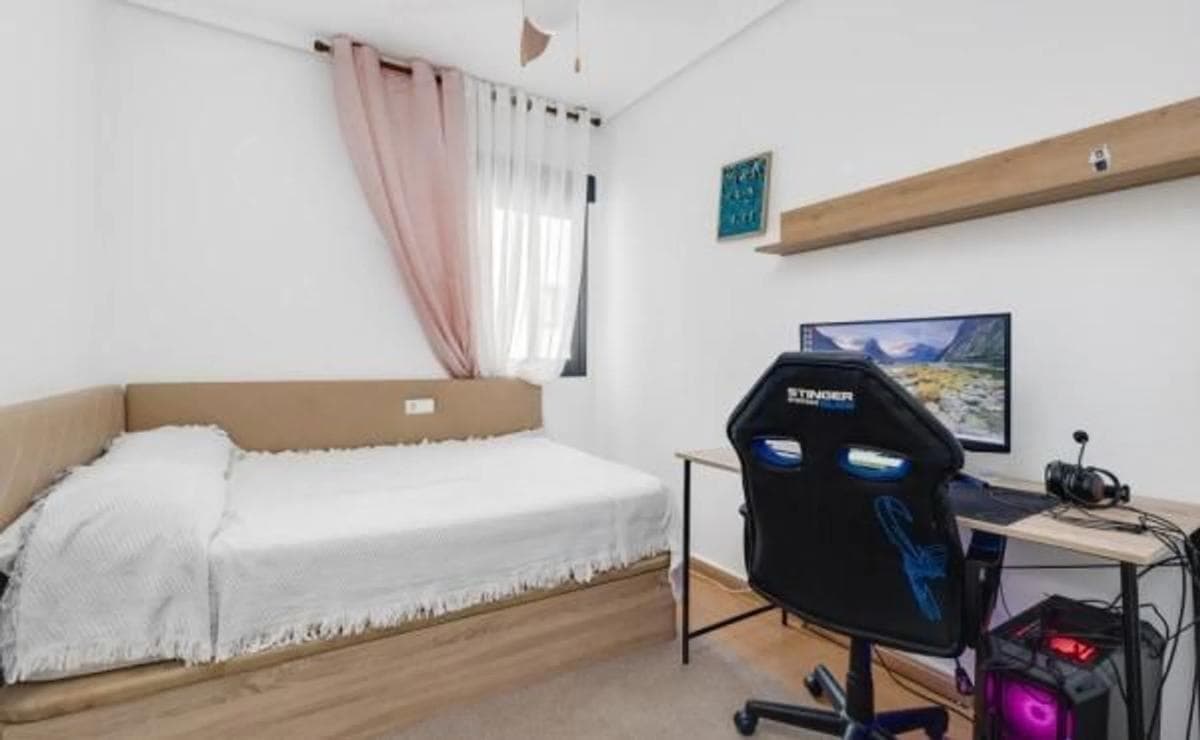 Venta de piso en Barrio Playa de los Locos, Torrevieja
photo 3