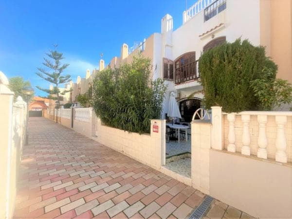 Chalet pareado en avenida Alfredo Nobel, 91 thumbnail 1
