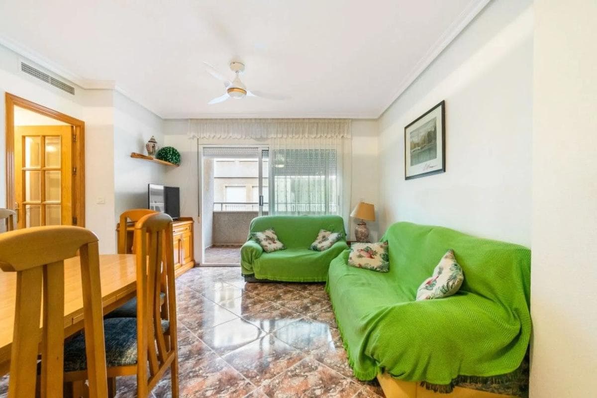 Venta de piso en Barrio Playa del Cura, Torrevieja
photo 3