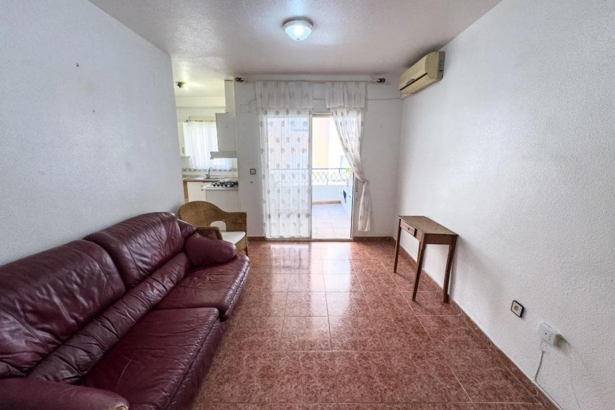 Venta de piso en Calle Moriones, Torrevieja
photo 3