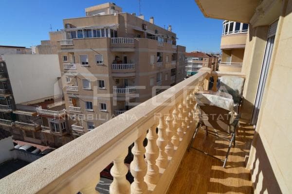 Mieszkanie na sprzedaż w Calle Patricio Zammit, Torrevieja photo 1