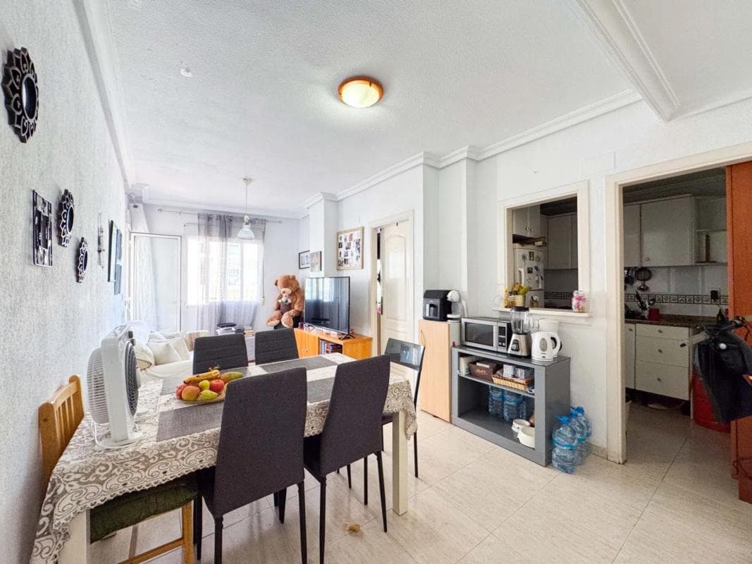 Venta de piso en Calle Vicente Blasco Ibáñez, Torrevieja
photo 3
