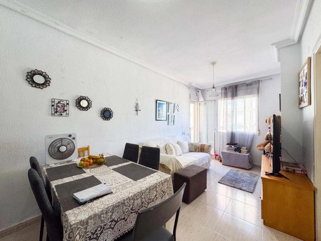 Venta de piso en Calle Vicente Blasco Ibáñez, Torrevieja
photo 4