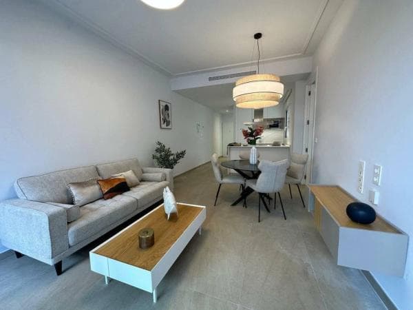 Piso en venta en Calle la Sal, Torrevieja
thumbnail 1