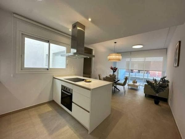 Piso en venta en Calle la Sal, Torrevieja
thumbnail 2