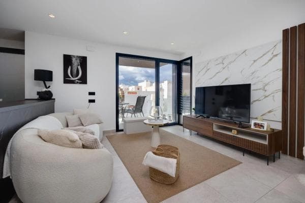 Piso en venta en Calle Ramón Gallud, 109, Torrevieja
thumbnail 2