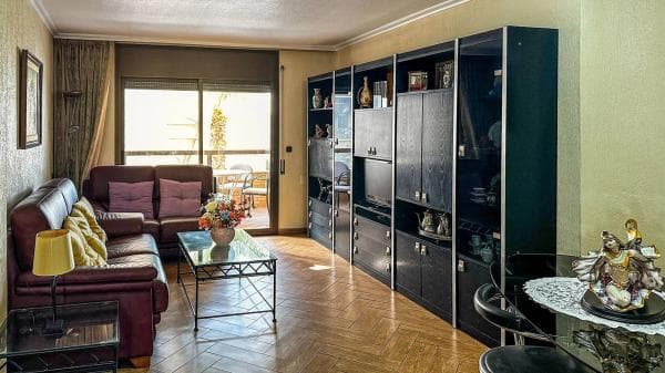 Piso en venta en Calle Moriones, 22, Torrevieja
thumbnail 2
