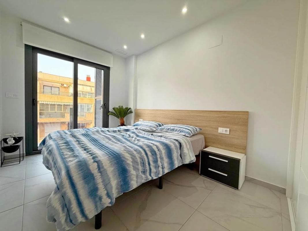 Venta de piso en Avenida de las Habaneras, 88, Torrevieja
photo 5