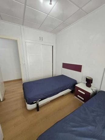 Piso en venta en Calle Bergantin, Torrevieja
thumbnail 2
