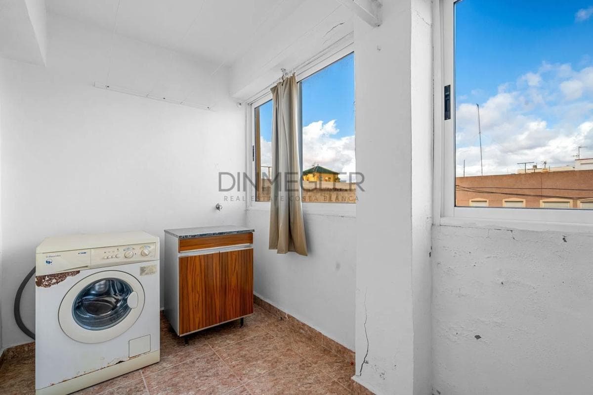 Venta de piso en Barrio Las Piscinas Naturales, Torrevieja
photo 4