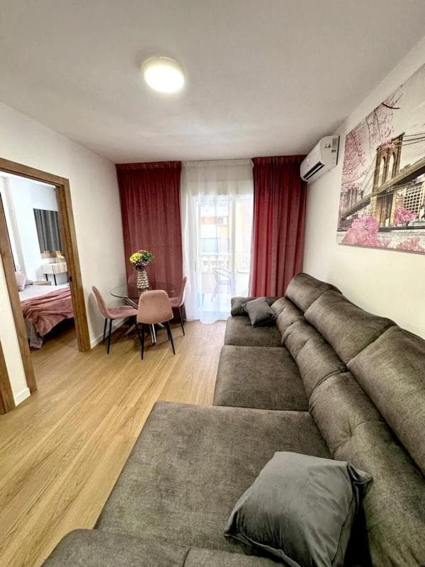 Продажа квартиры на Calle Vicente Blasco Ibáñez, Торревьеха
photo 2