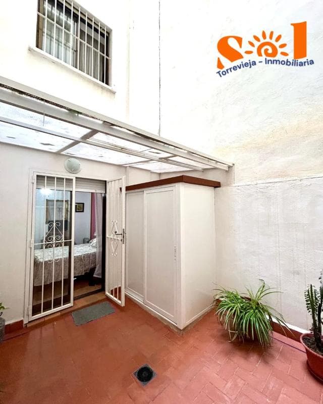 Sprzedaż mieszkania w Calle Bergantin, 34, Torrevieja
photo 2
