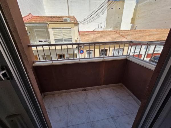 Piso en venta en Calle Concordia, Torrevieja
thumbnail 1