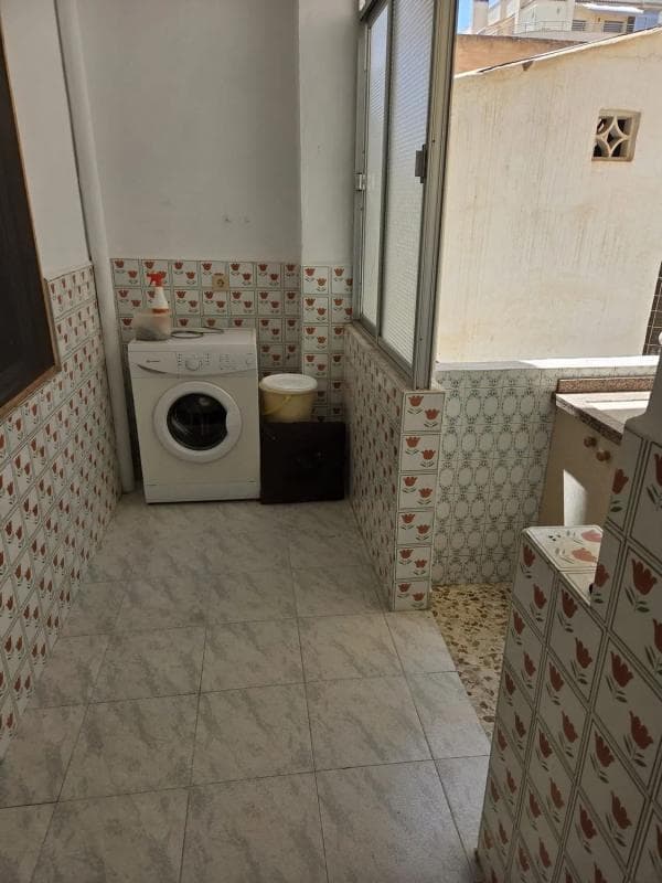 Venta de piso en Calle Concordia, Torrevieja
photo 3