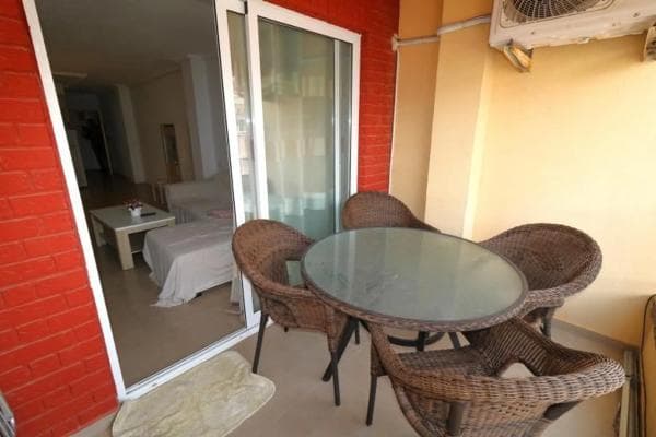 Piso en venta en Calle Goleta, Torrevieja
thumbnail 1