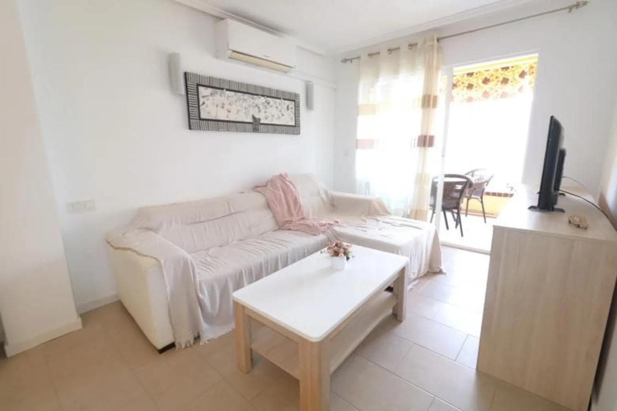 Venta de piso en Calle Goleta, Torrevieja
photo 4