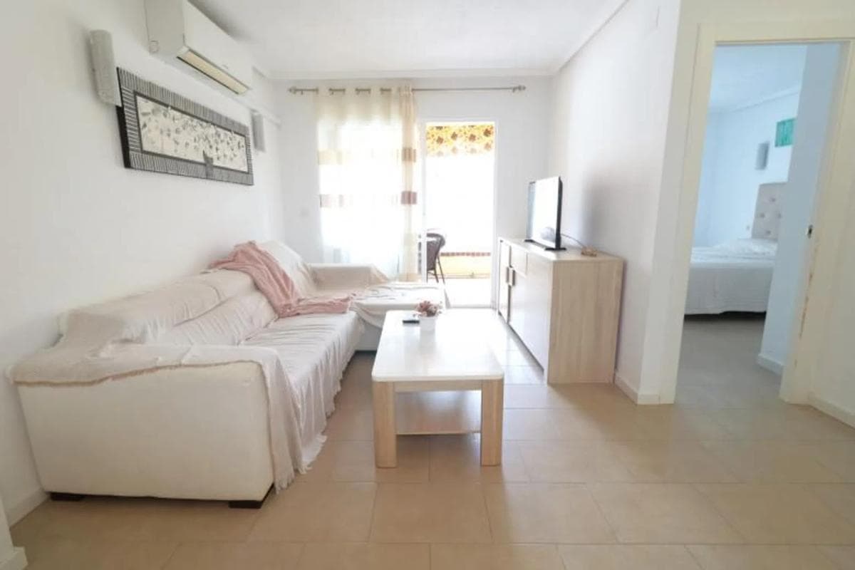 Venta de piso en Calle Goleta, Torrevieja
photo 5