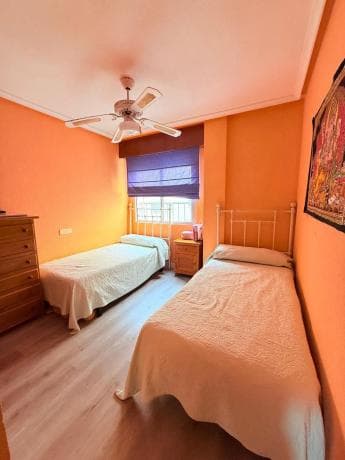 Piso en venta en Calle Moriones, 2, Torrevieja
thumbnail 2