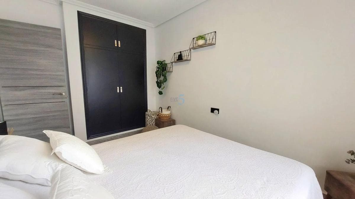 Venta de piso en Desamparados-Hurchillo-Torremendo, Orihuela
photo 4