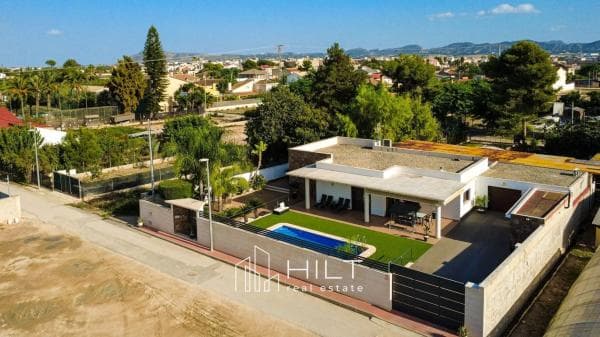 Chalet wolnostojący na sprzedaż w Desamparados-Hurchillo-Torremendo, Orihuela thumbnail 2