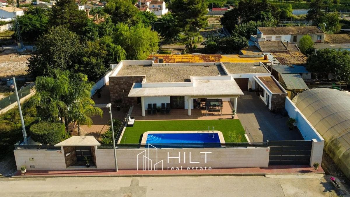 Venta de chalet independiente en Desamparados-Hurchillo-Torremendo, Orihuela
photo 4