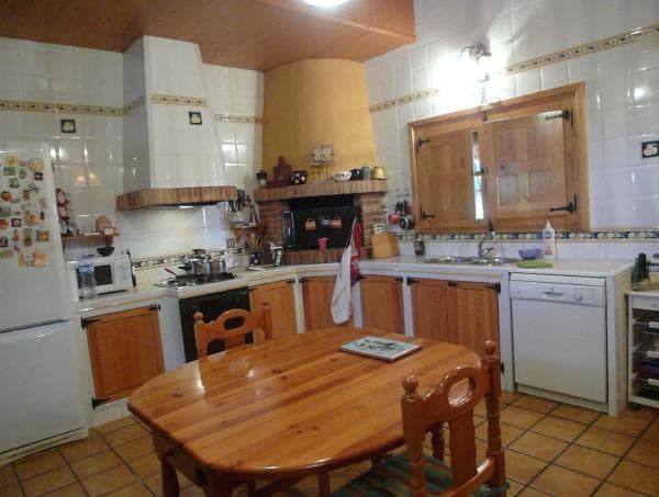Частный шале на продаже в Los Quicos, Ориуэла photo 1