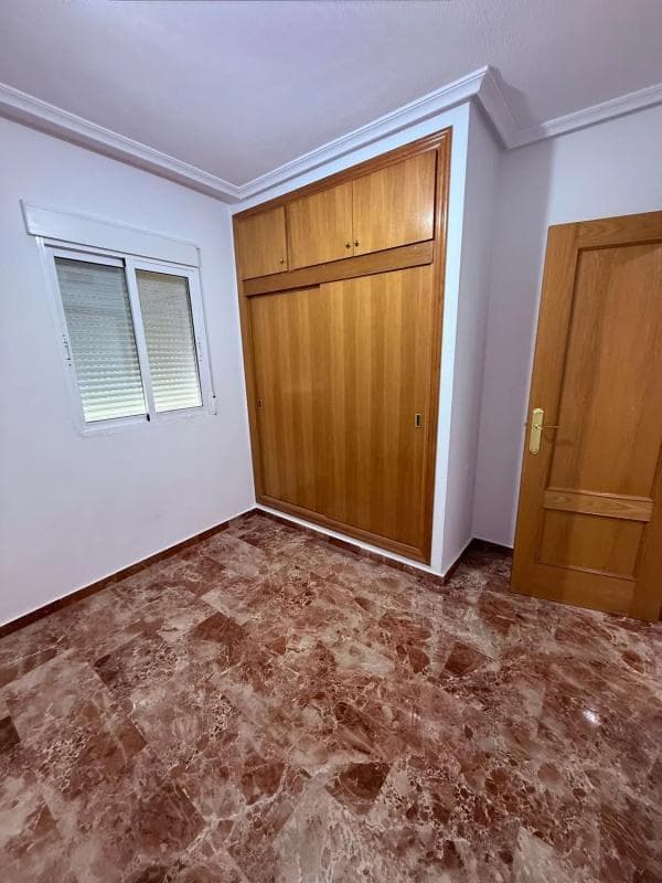 Venta de piso en Calle Comandante Manuel Gimeno, 32, Orihuela
photo 2