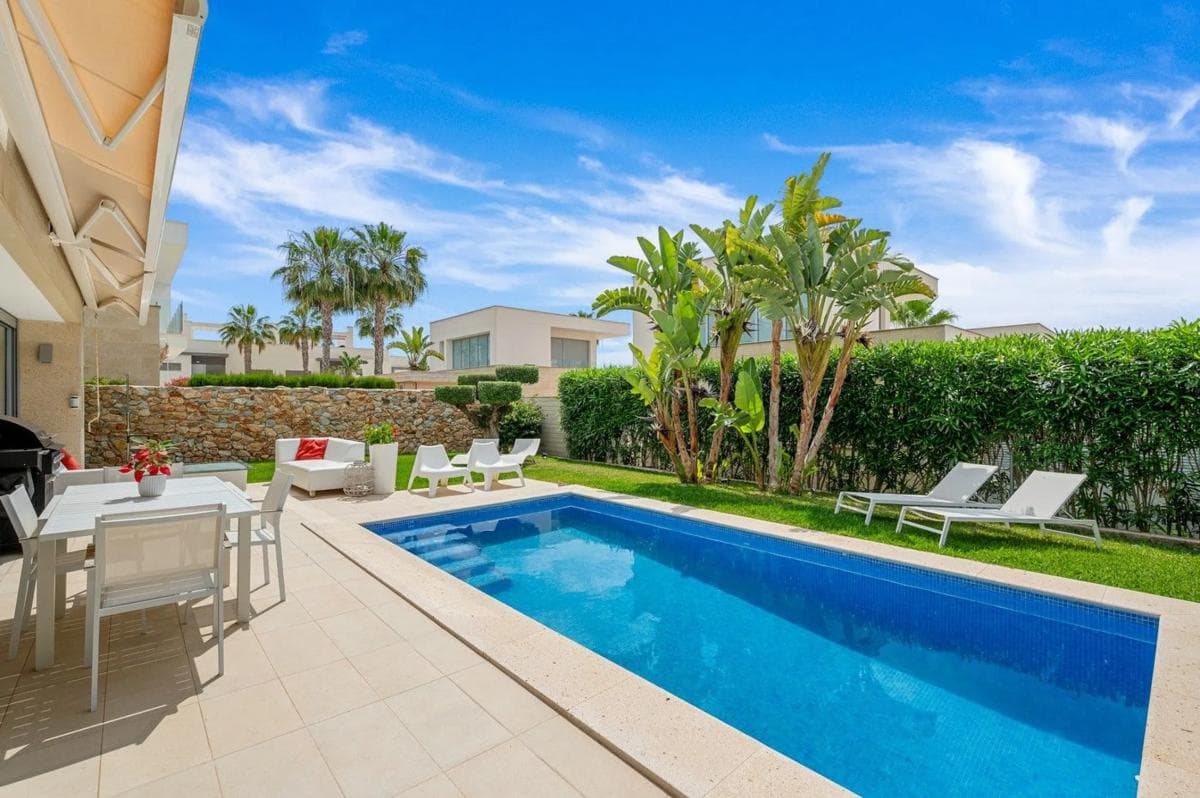 Venta de chalet independiente en Calle Higuera, Orihuela
photo 3