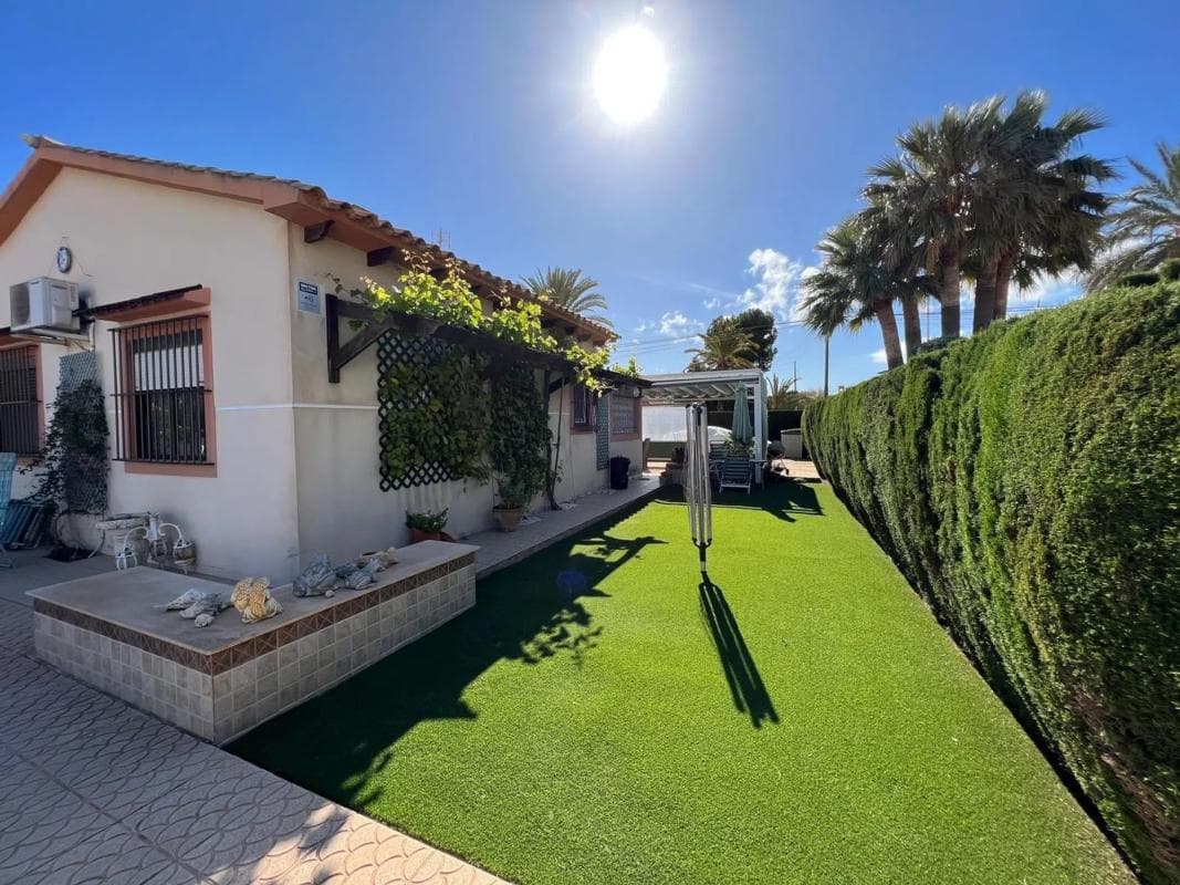 Sale of independent chalet in Avenida del Cabo, 124, Orihuela
photo 4